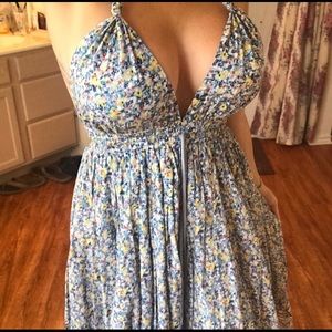 Fun backless halter dress! Size Small
